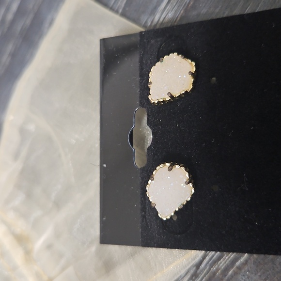 Kendra Scott Jewelry - Kendra Scott Tessa Iredescent Drusy Earrings